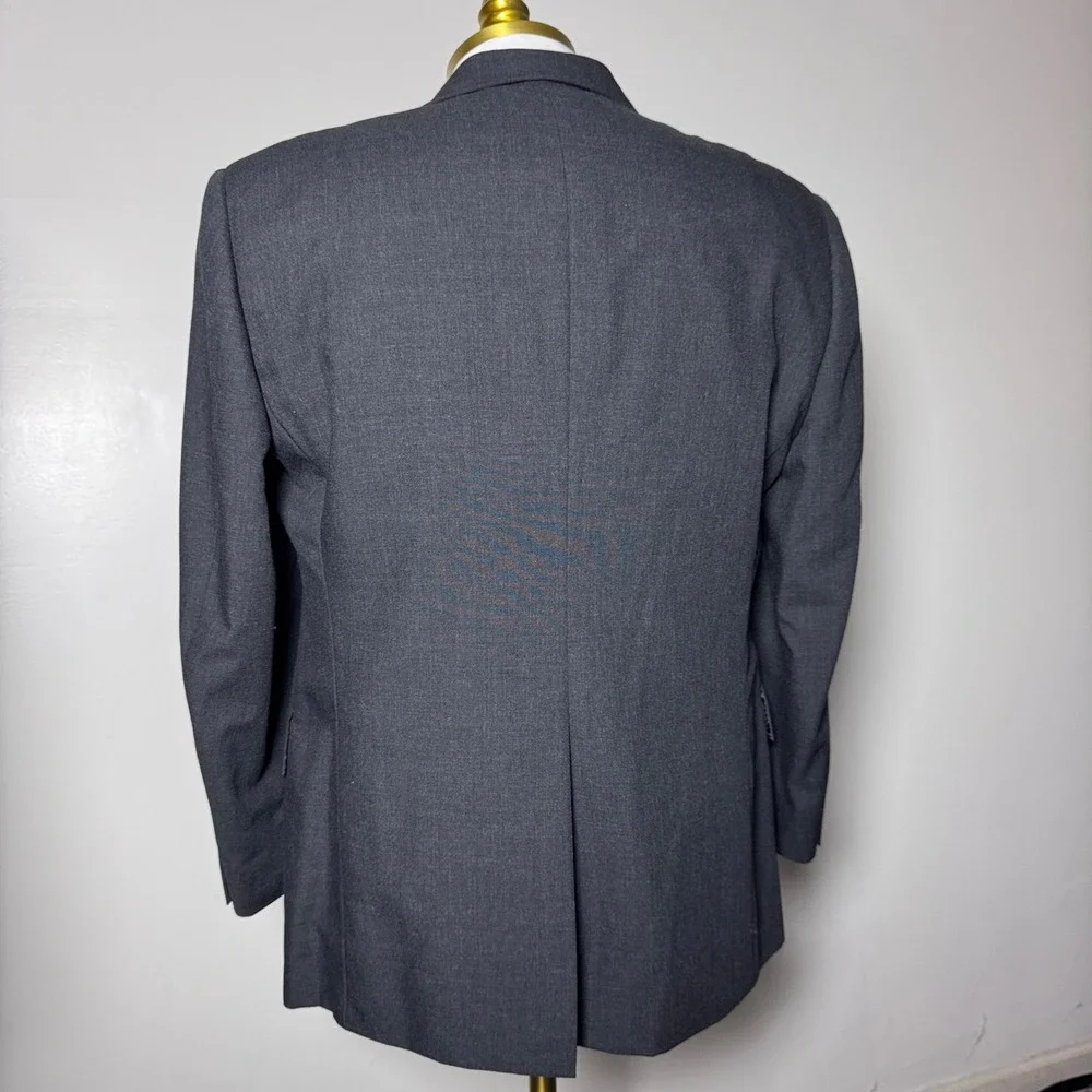 Hart Schaffner & Marx Suit Mens 42S W34 Charcoal Grey Solid Two Button Wool